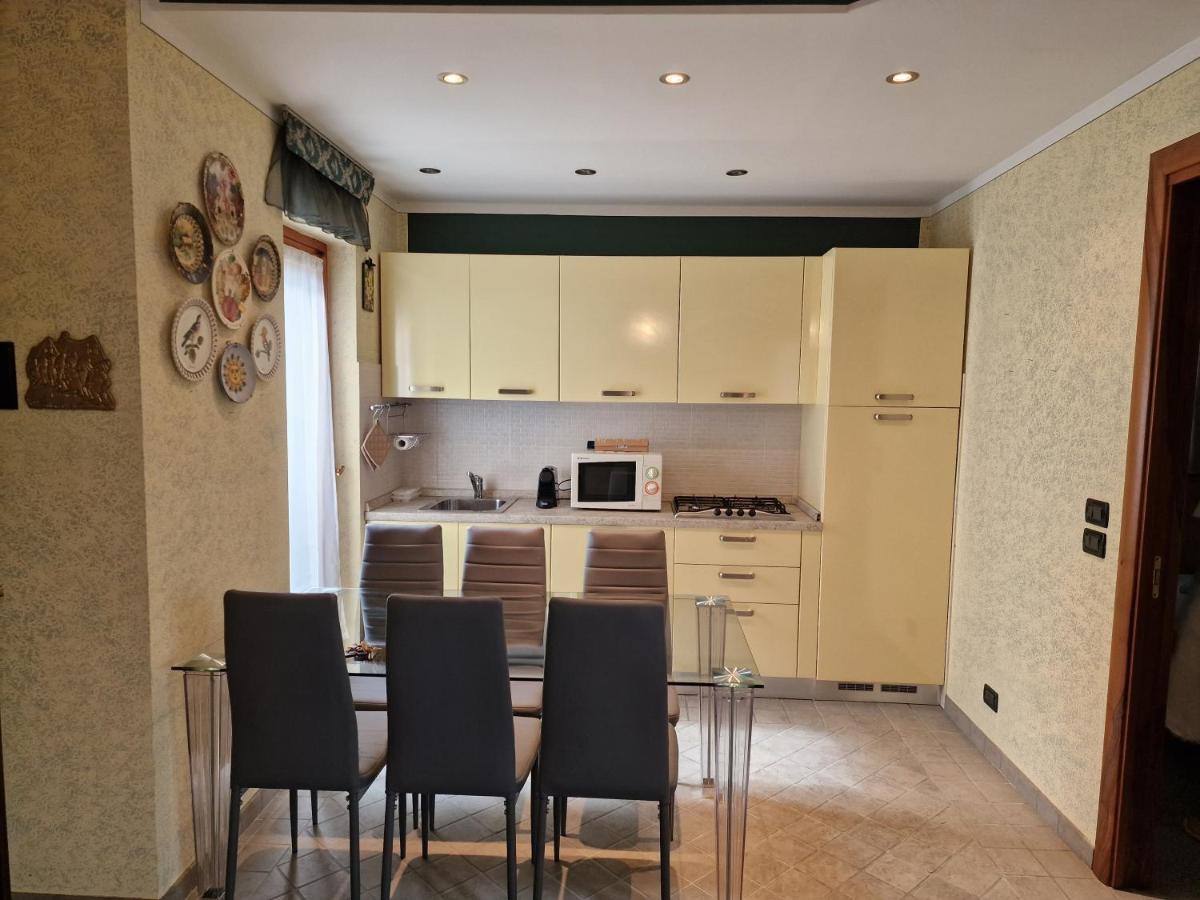Casa Vittoria Sirmione Punta Gro Con Piscina Apartamento Exterior foto