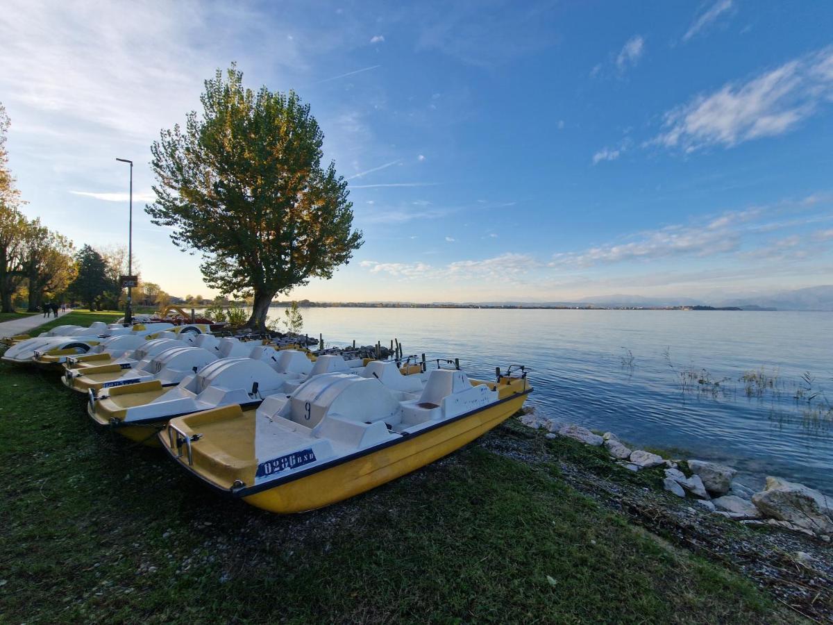 Casa Vittoria Sirmione Punta Gro Con Piscina Apartamento Exterior foto